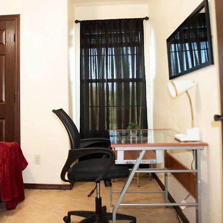 1 Min To University Utrgv 2Bd 2Bt Town Suite Единбург Екстер'єр фото