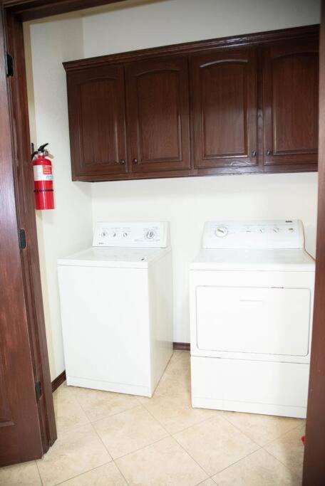 1 Min To University Utrgv 2Bd 2Bt Town Suite Единбург Екстер'єр фото